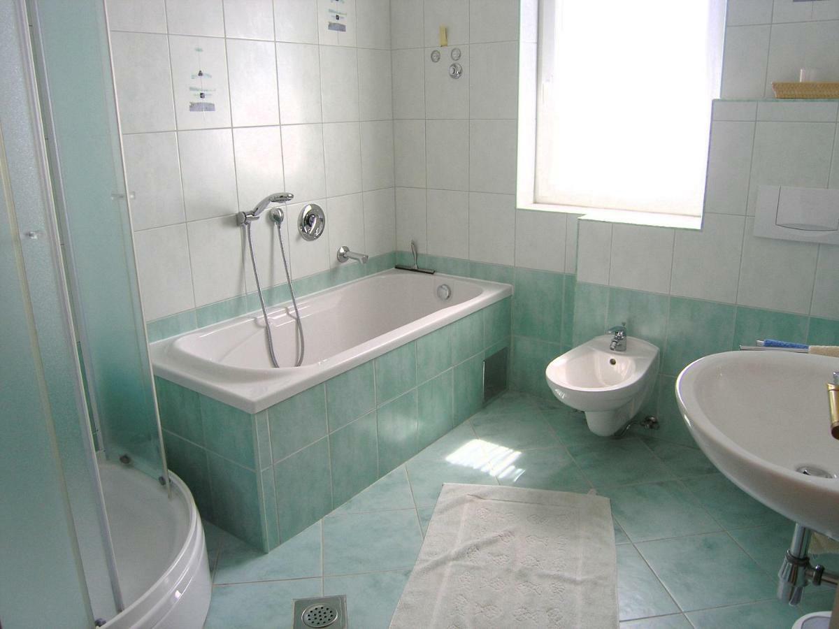 Apartman Juric Apartment Кърк Екстериор снимка